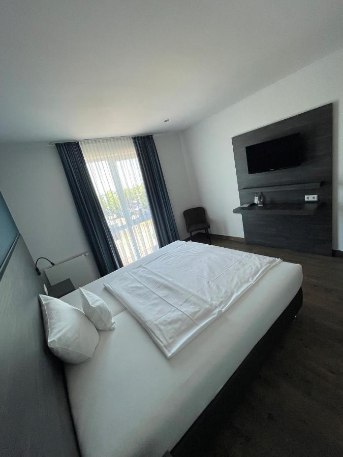 Airea Hotel 布伦 外观 照片