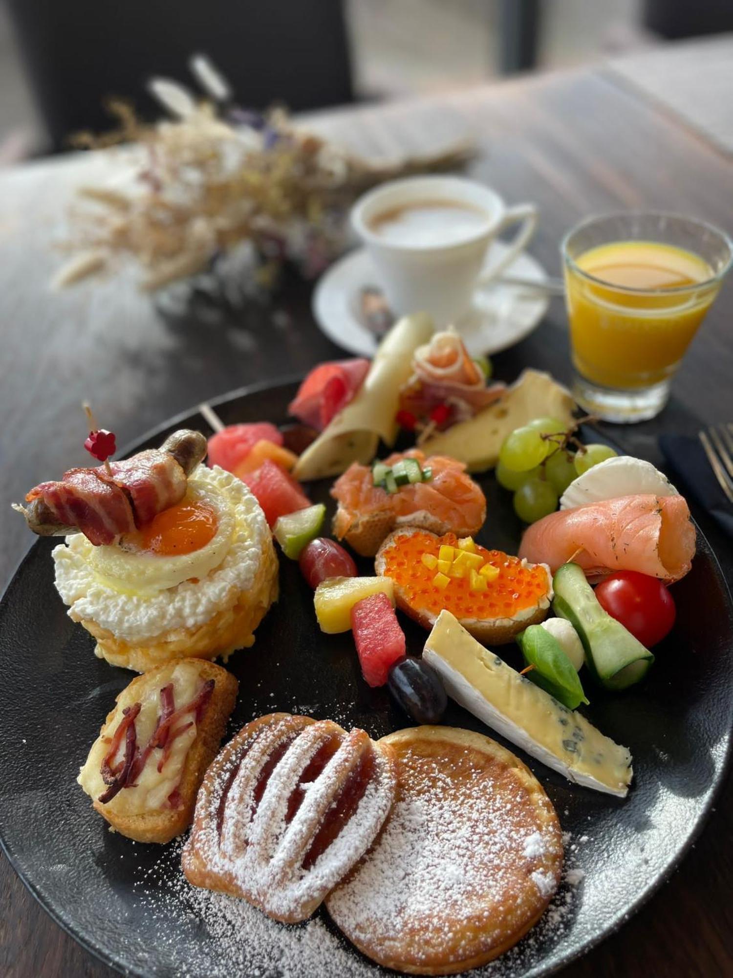 Airea Hotel 布伦 外观 照片